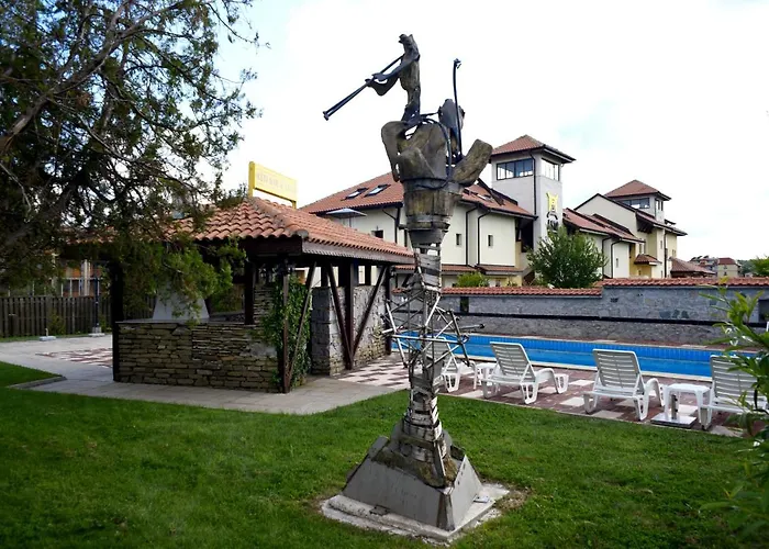 阿斯提艺术酒店 3*