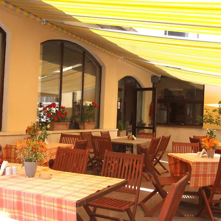 Asti Arthotel Ξενοδοχείο