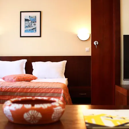 Hotell Asti Arthotel Sinemoretz