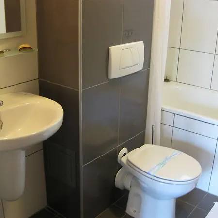 Asti Arthotel Hotell Sinemoretz